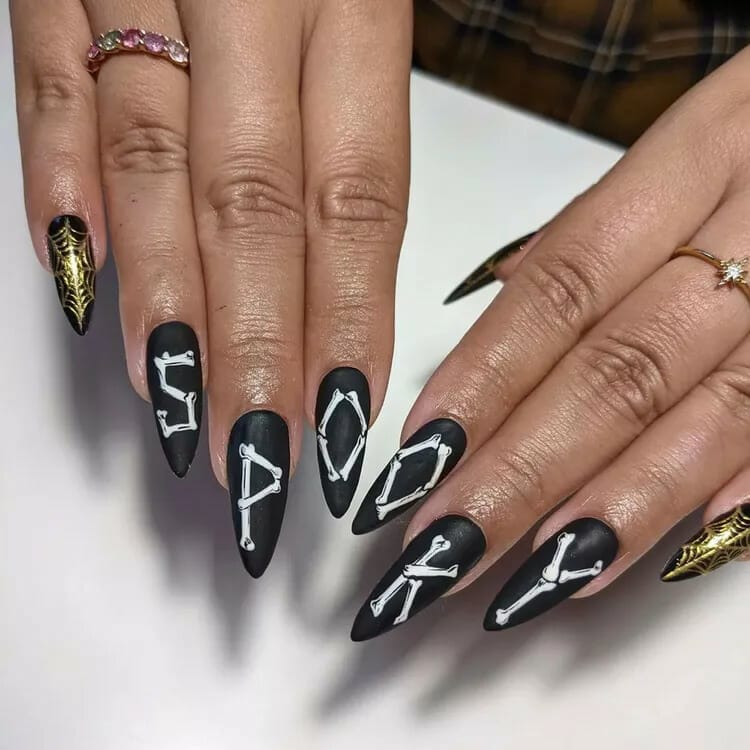 Spooky-Almond-Nails
