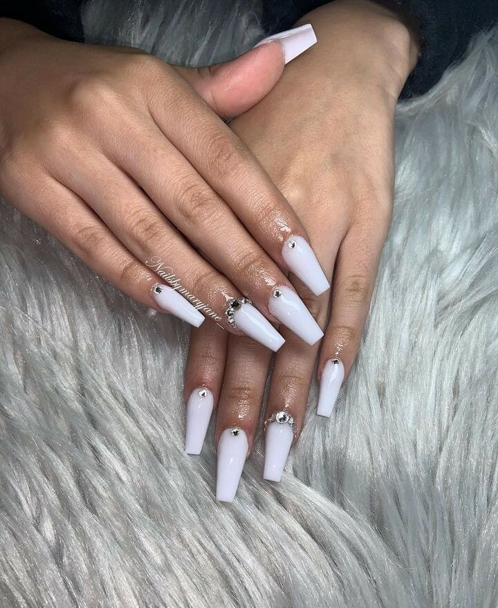 20 White Nails with Diamonds Designs...