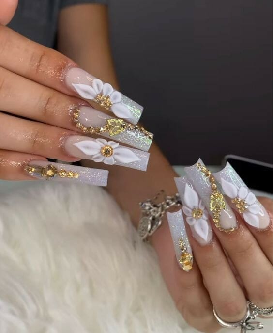 Royal-Golden-&-White-Nails-With-Diamonds 