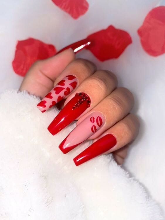 Modern-Valentines-Day-Red-Coffin-Nails