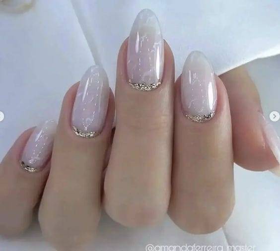 Elegant Pearl nails