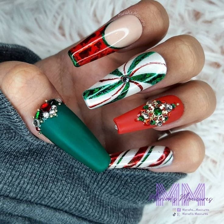 Christmas Gemstone red and green Nails