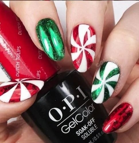 Festive Swirls red and green nails