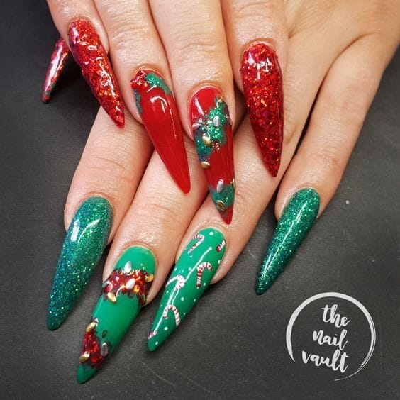 christmas Love Nails red and green