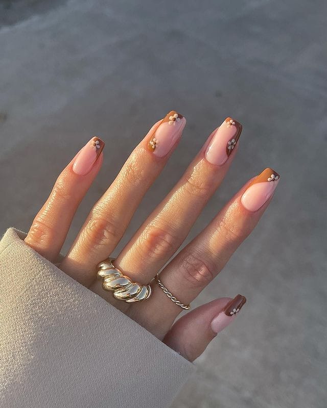 Retro Flowers nailsÂ