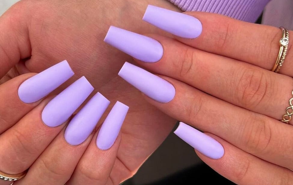 Light purple coffin nails